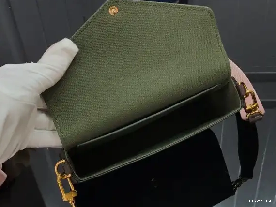 Frstbag ru VUITTON GO & LOUIS FELICIE STRAP 0530
